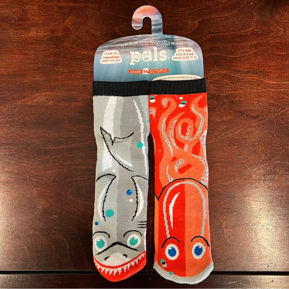 ✨SALE✨ Brand new kids socks — size 4-8 — Shark & Octopus